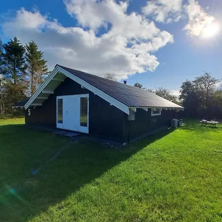 Holiday home Nayati - 800m From The Sea In Ne Jutland By Interhome *