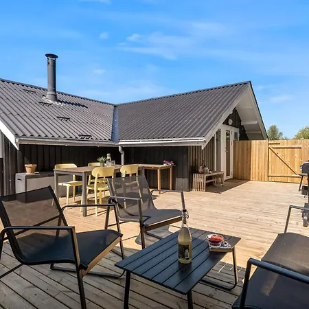 Holiday home Nayati - 800m From The Sea In Ne Jutland By Interhome Hals