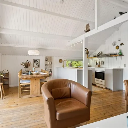 Nayati - 800m From The Sea By Interhome Ferienhaus Hals